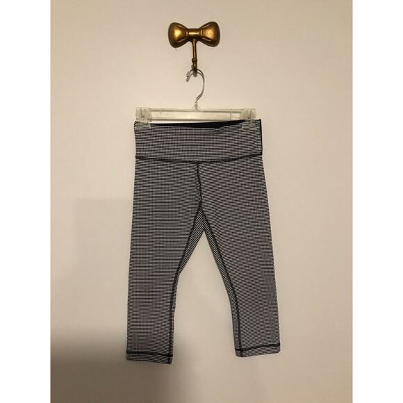 lululemon athletica Pants - Lululemon Wunder Under Crop II (Roll Down) Gingham Luon White Black - Size 4